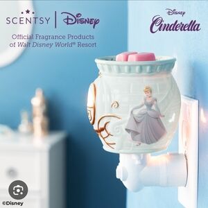 Scentsy Disney Cinderella Wax Warmer - Light Blue
